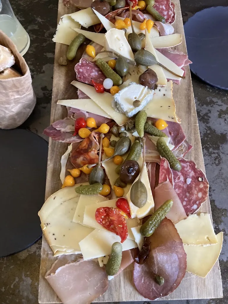 Thomas Guignard_Le 1107_Rousses_review