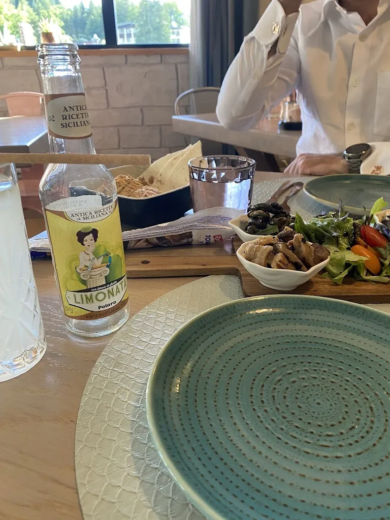 Anamika Dutta_NONNÀ_Rousses_recensione