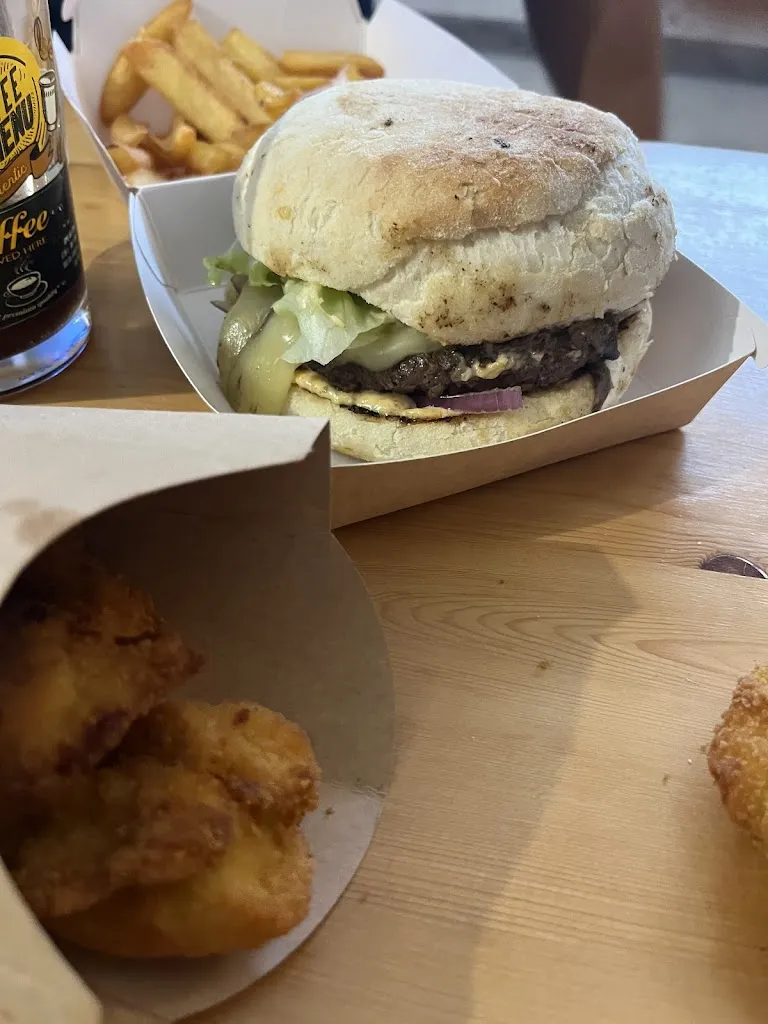 Julie Khanamath_Le Maka_Rousses_reseña