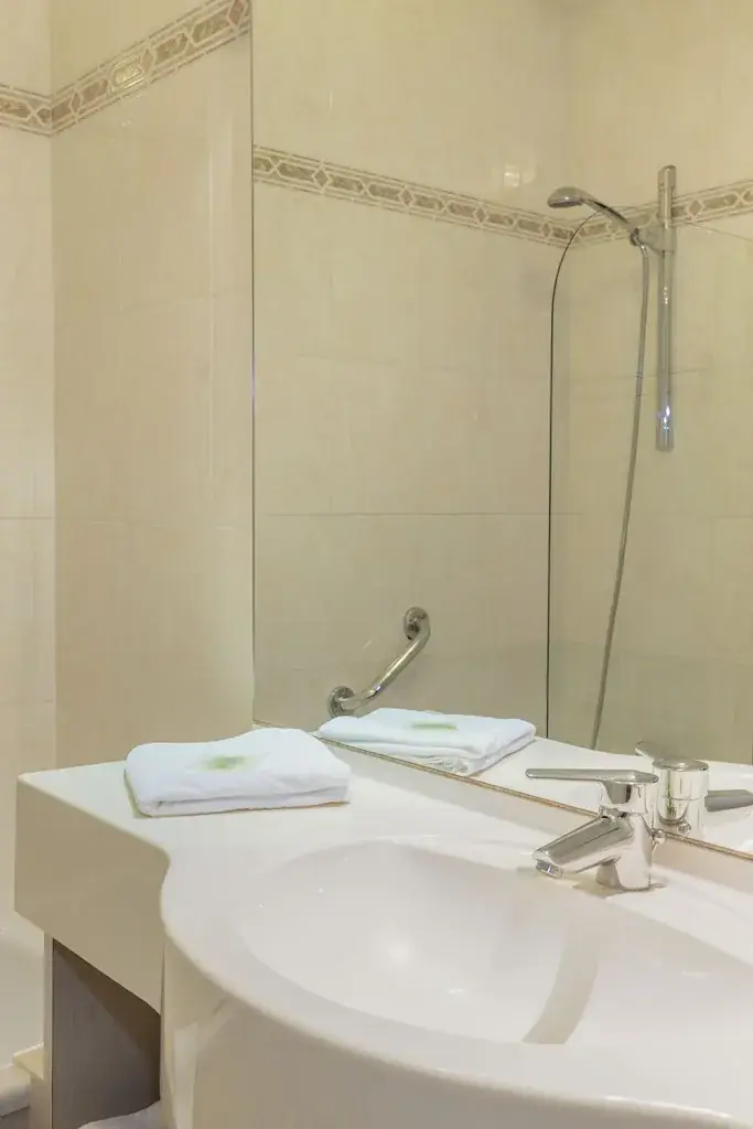 Hôtel Restaurant La Redoute Les Rousses Jura_Rousses_slider_image_3