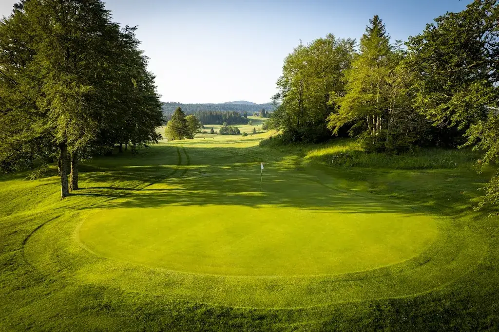 Golf du Mont Saint Jean Restaurant in Rousses