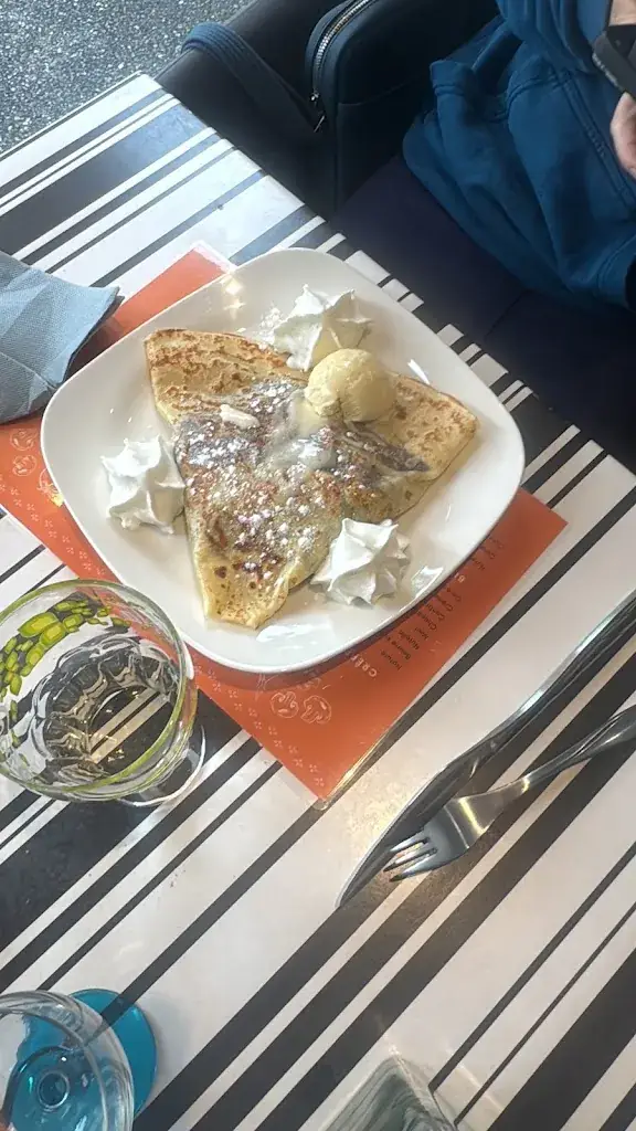 aurelie saiphou_L'atelier..._Marmagne_recensione