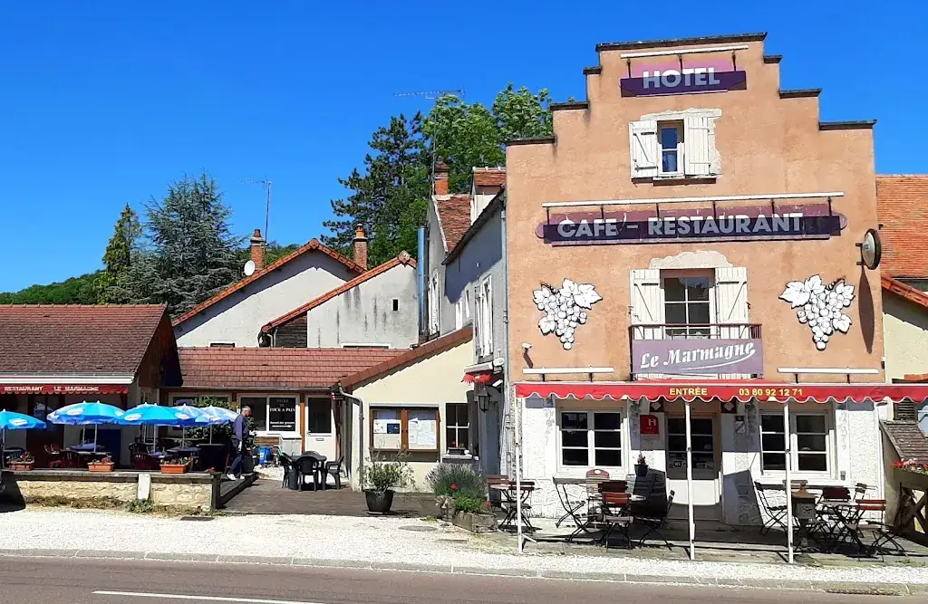 Le Marmagne restaurant in Marmagne
