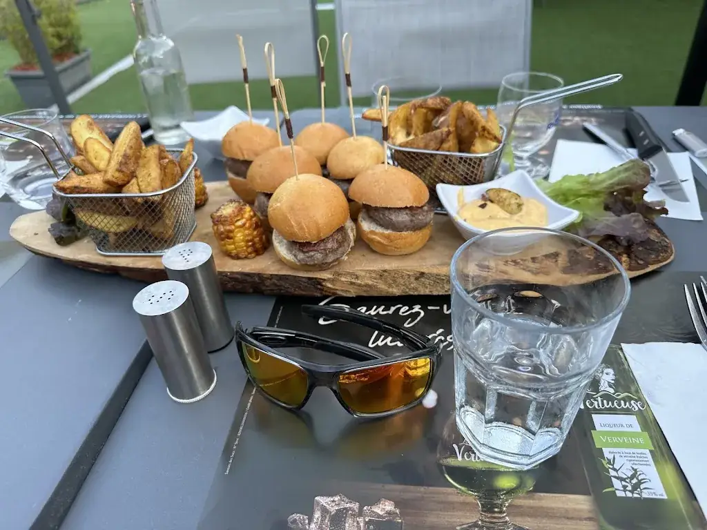 Menü_VILLA GARDEN_Bas-en-Basset_Bild_3