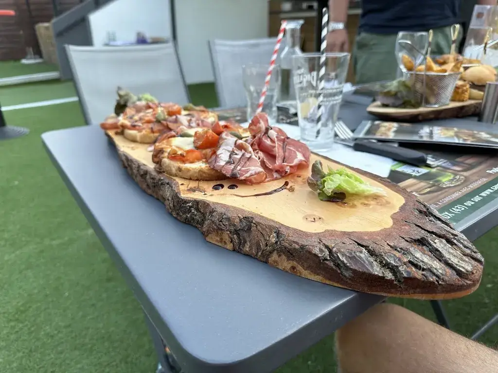 Menü_VILLA GARDEN_Bas-en-Basset_Bild_4