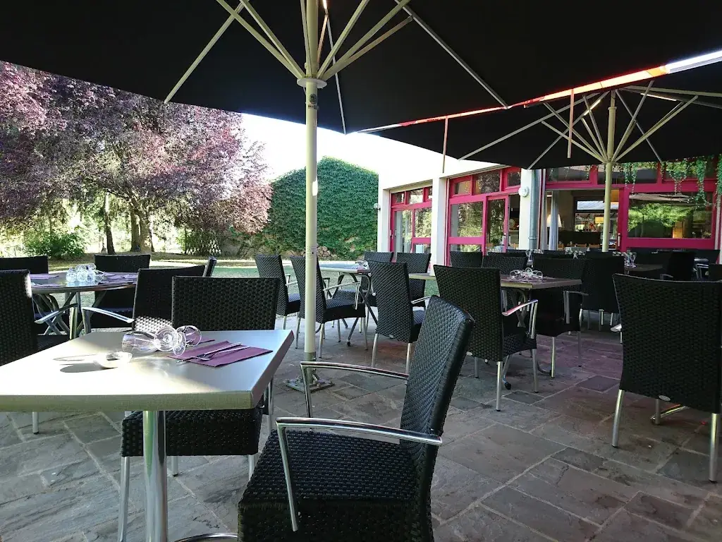 Hotel de la Loire_Bas-en-Basset_slider_image_3