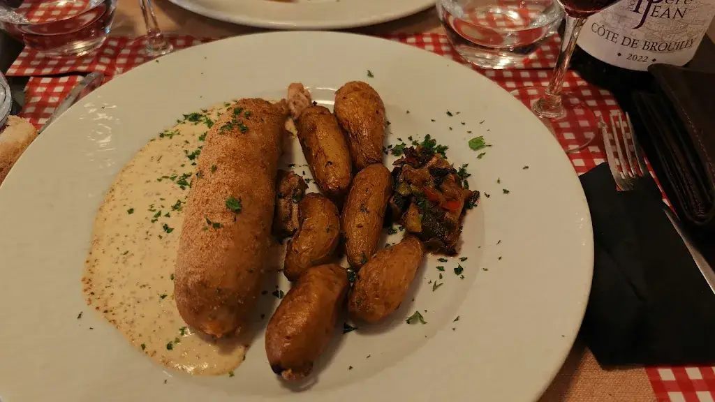 Le bouchon tramayon_Tramayes_slider_image_2