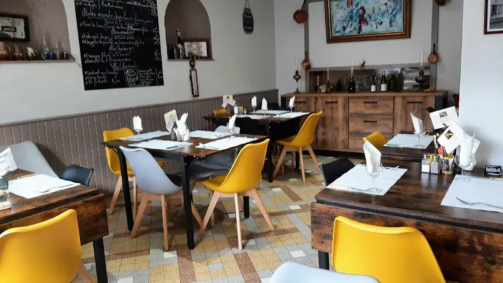 ENTRE NOUS SARL restaurant in Matour