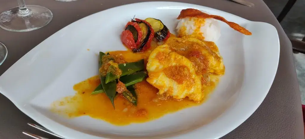 Le Saint-Cyr_Montmelard_slider_image_1