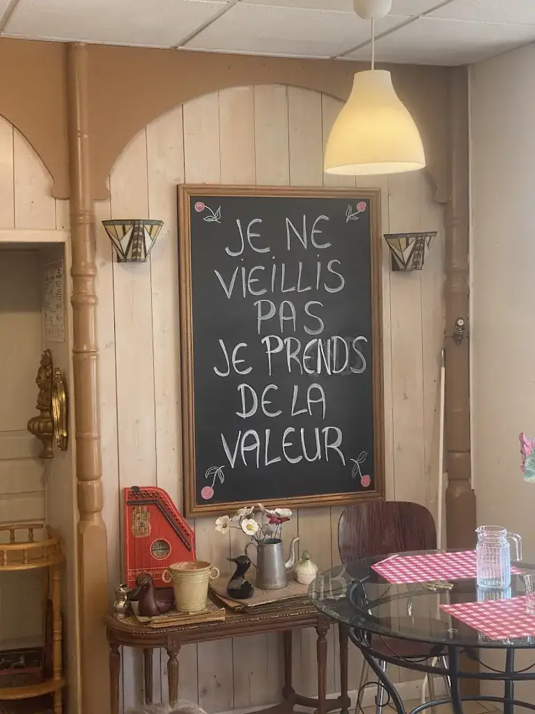 Parisot Marie_LARD BROC CAFE_Mélisey_review