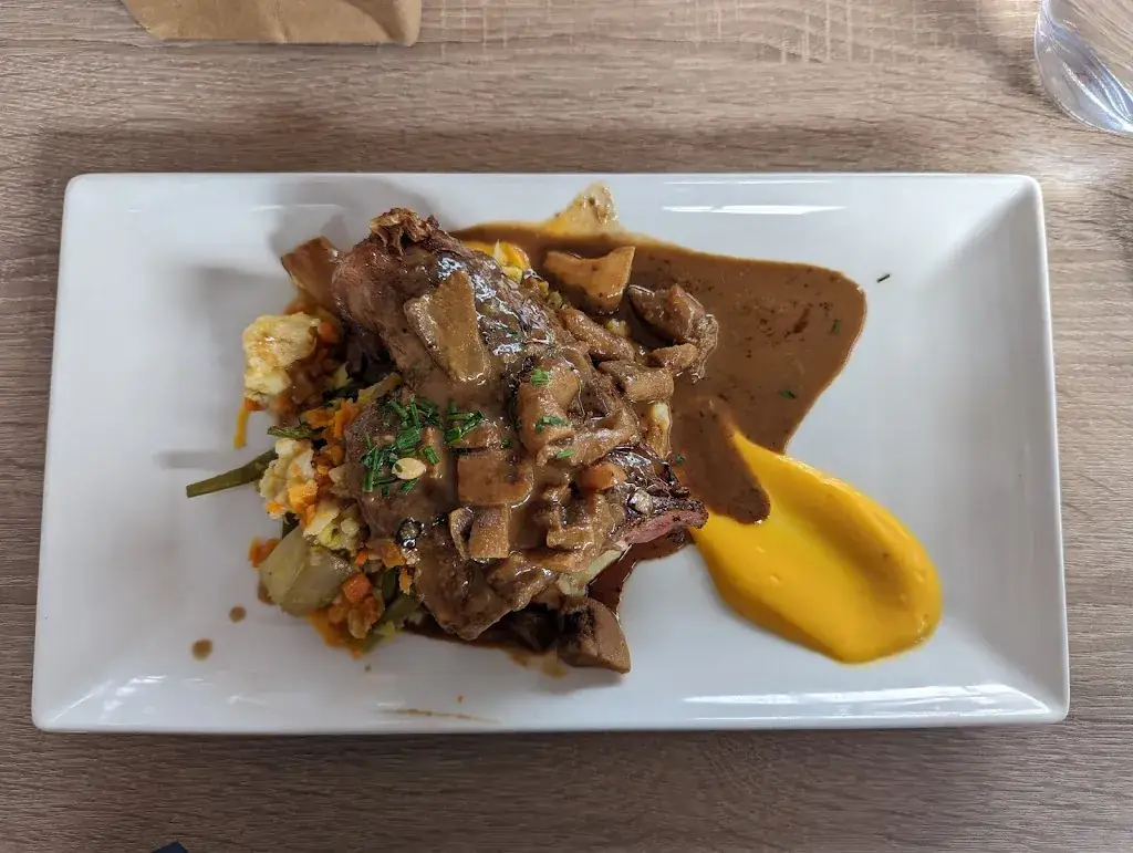 Mia Q_Le Plaisir en Equilibre_Monistrol-sur-Loire_review