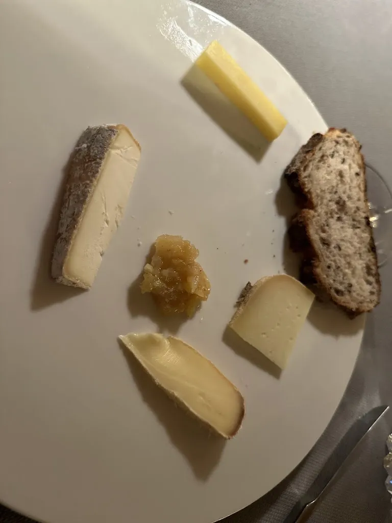 Menu_Domaine de Rymska & Spa - Relais & Châteaux_Saint-Jean-de-Trézy_imagen_6