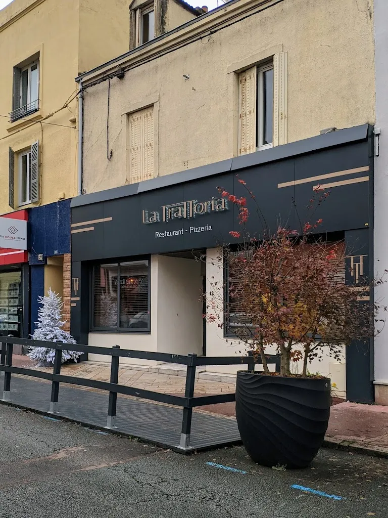 La Trattoria restaurant in Montceau-les-Mines