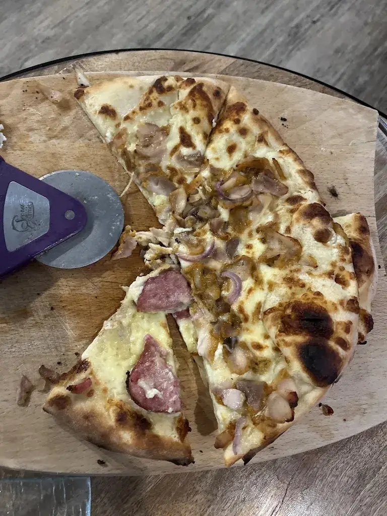 Pizza Jo Montferrand-le-Château_Montferrand-le-Château_slider_image_2