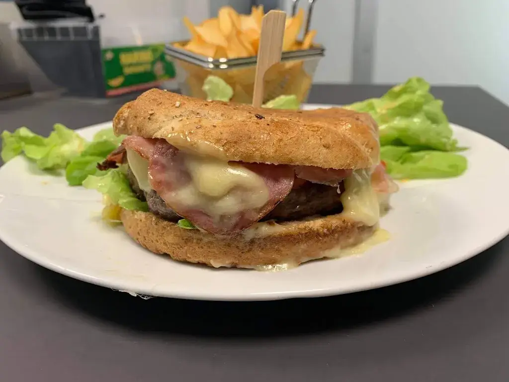 Pizza Kris_Montmorot_slider_image_3