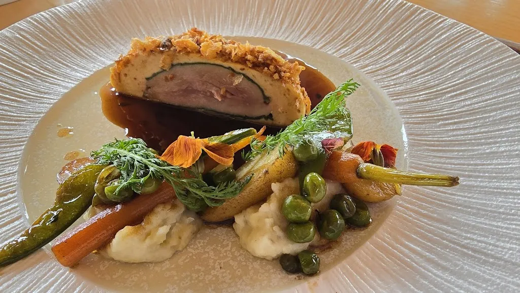 Auberge Lou Pinatou_Solignac-sous-Roche_slider_image_3