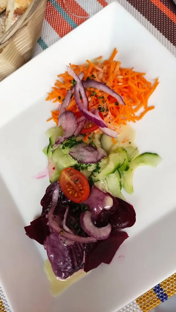 Fatna Ahsinat_Chez Gustave_Lure_review