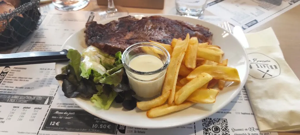 Xavier LONGELIN_Brasserie du Sapeur_Lure_review