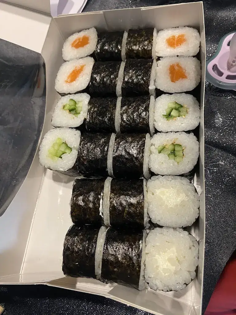 Angélique Simon_SUSHI KIM_Lure_review