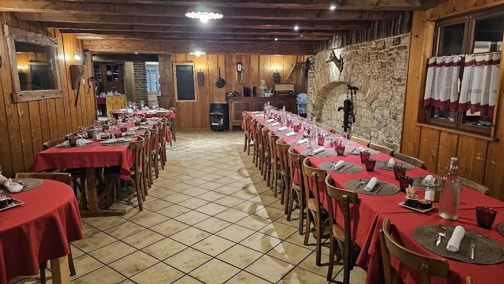 Auberge Du Charron restaurant in Montlebon