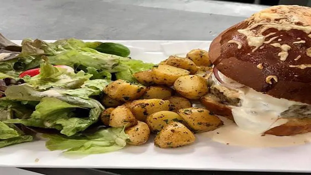 Le Bouchon_Meursault_slider_image_2