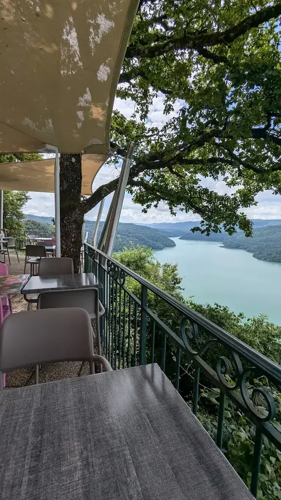 Stef Dbv_Le Regardoir Sarl_Moirans-en-Montagne_review