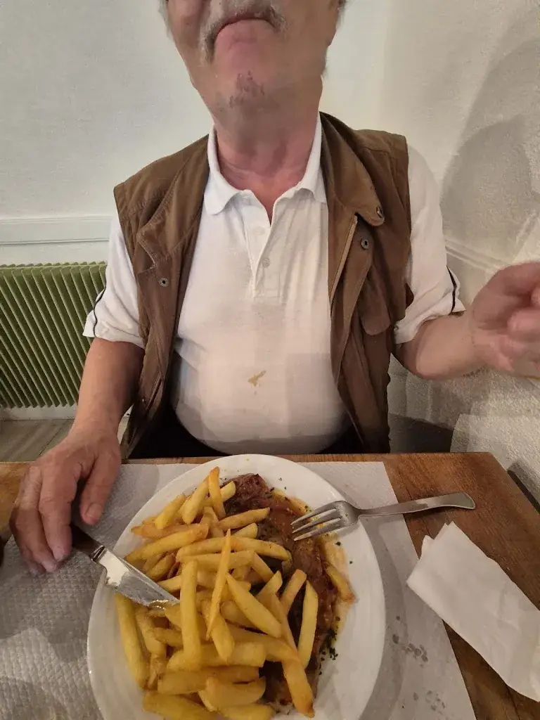 Café du Crucifix restaurant in Neuilly-Crimolois