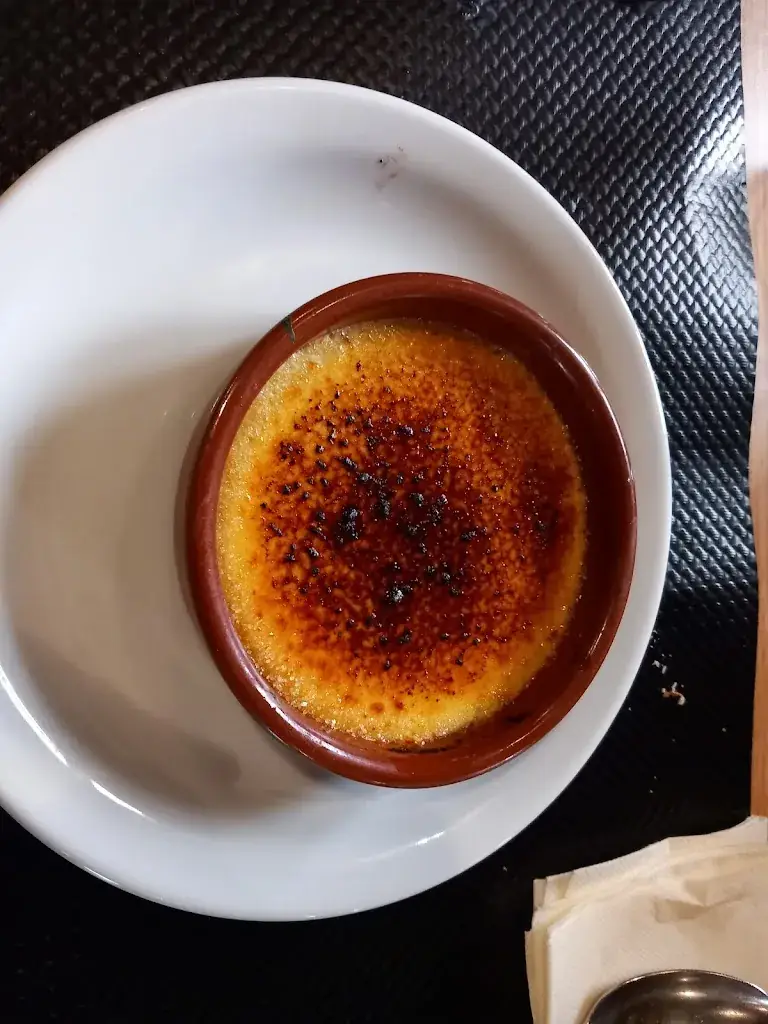 Madeline Guigné_Restaurant La Cheminée_Neuvy_review