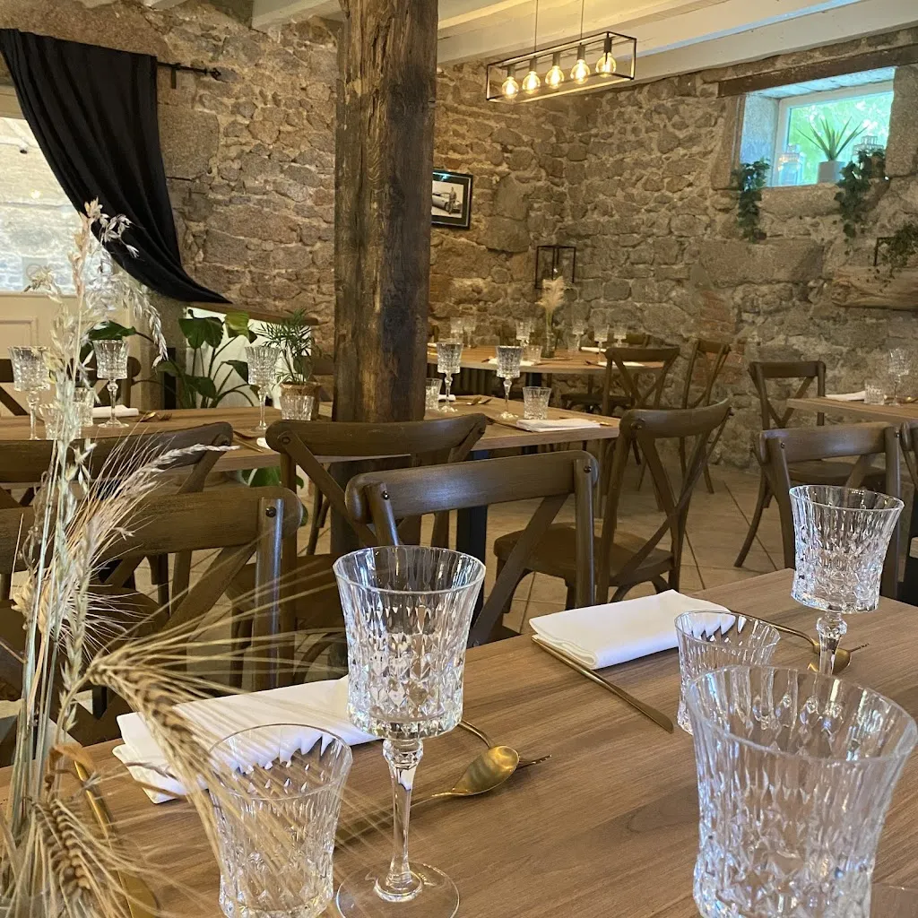 Auberge de la Cotonne restaurant in Salt-en-Donzy