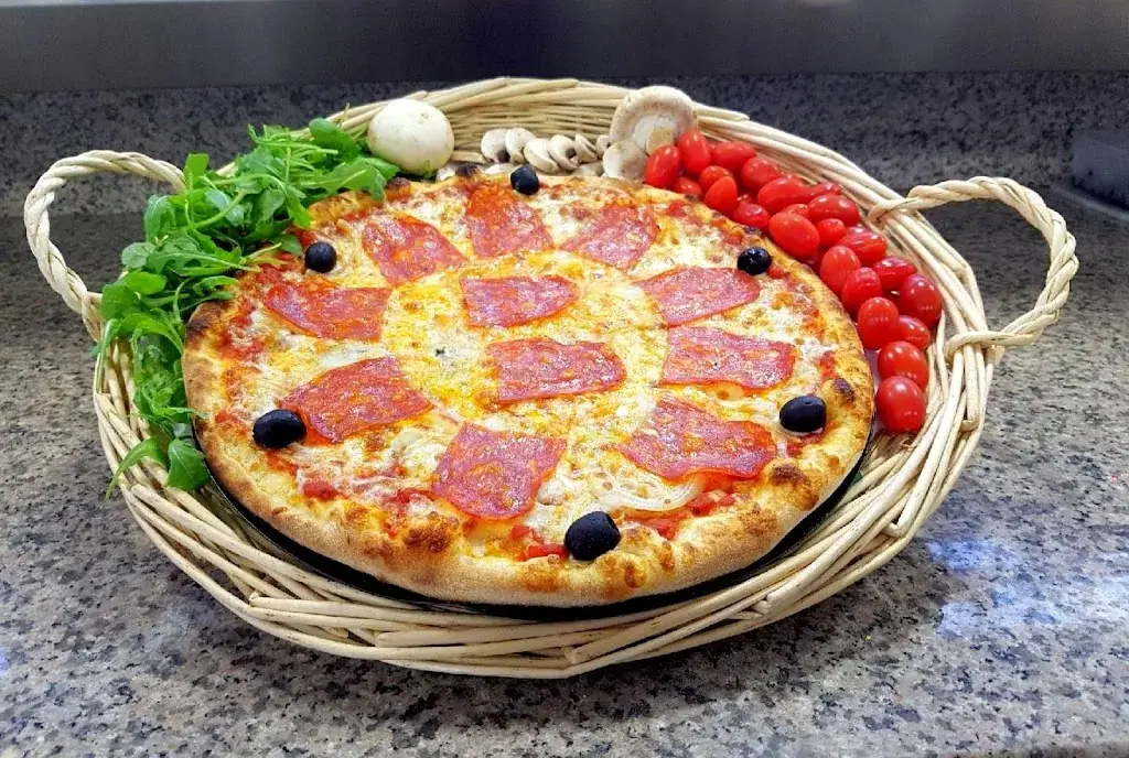 PIZZA GHIOTTO_Navenne_slider_image_2