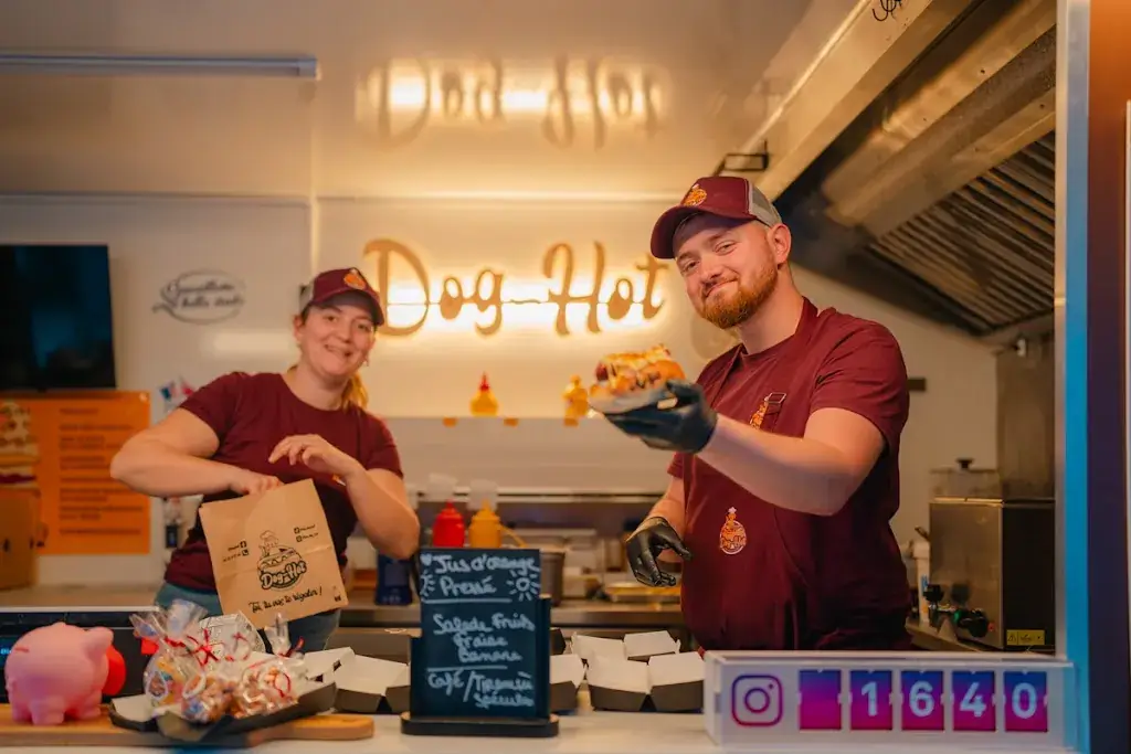 Restaurant Dog-Hot_Nancray_slider_image_2