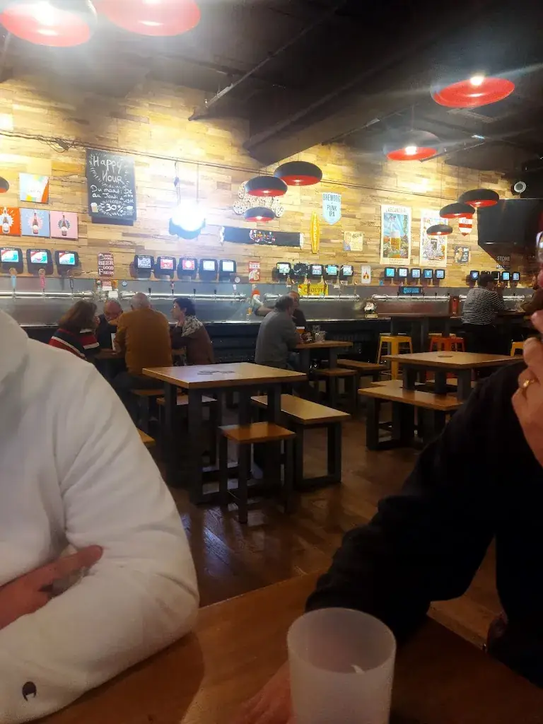 chantal wlosik_Les Potes de l'Allier_Avermes_review