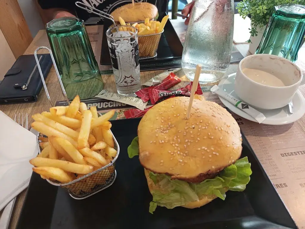 Lilou Baudry_O Cappuccino_Montbard_review