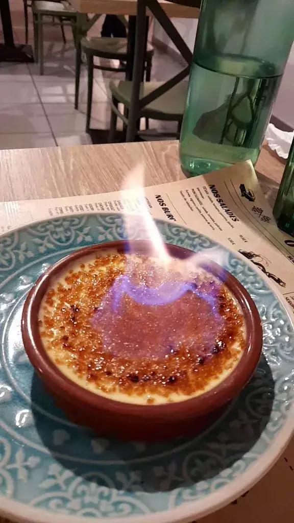 O Cappuccino_Montbard_slider_image_2