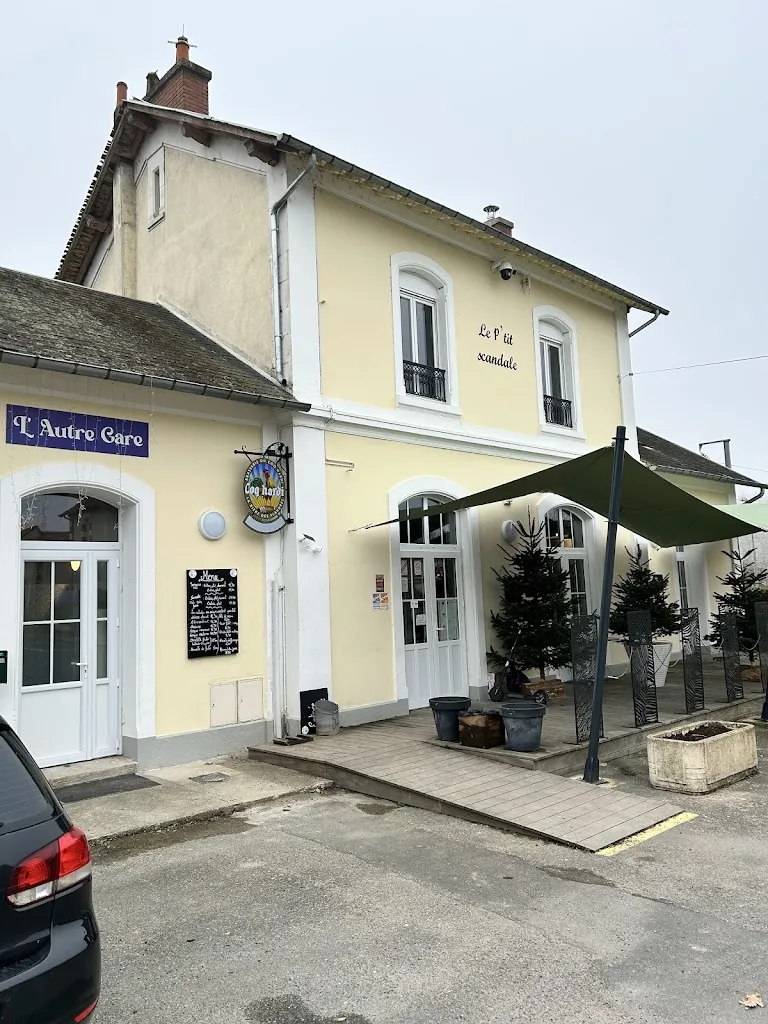 Patrick Eychenne_Le P'tit Scandale_Villeneuve-sur-Allier_review