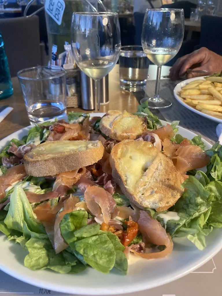 Le Calypso_Montbard_slider_image_2