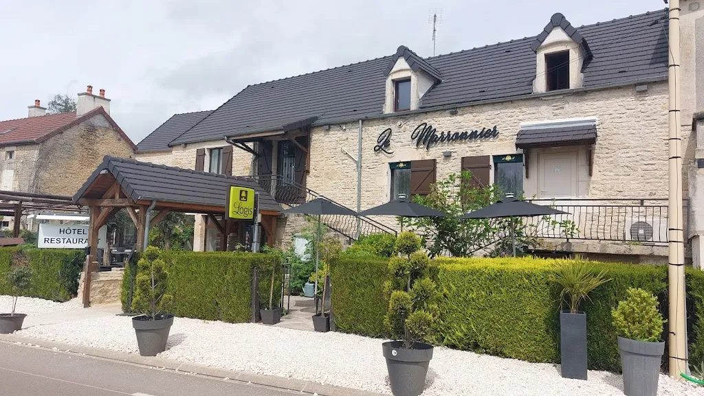 Le Marronnier restaurant restaurant in Buffon