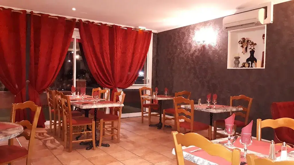 Le Florian Restaurant in Avermes