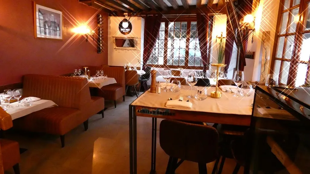 La Brasserie des Halles - Cave et cuisine à Nolay Restaurant in Nolay