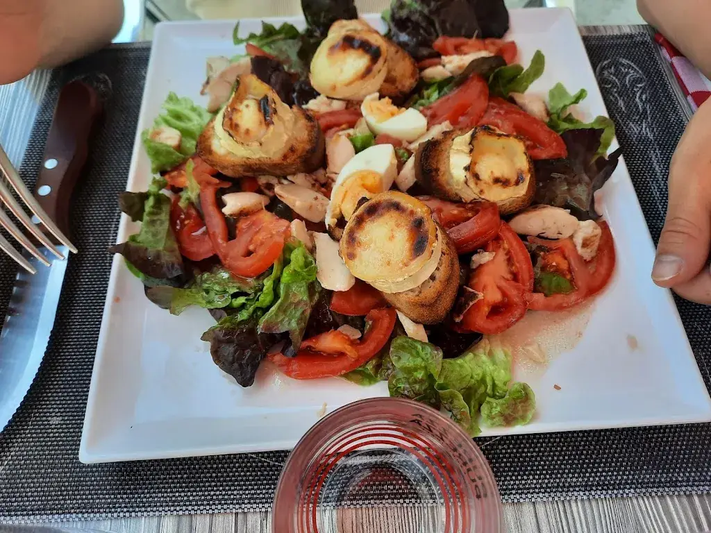 Au Tire Bouchon_Nolay_slider_image_2