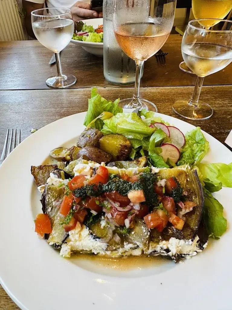 Jasmijn 1970_Restaurant Bar LE MENU_Nolay_review