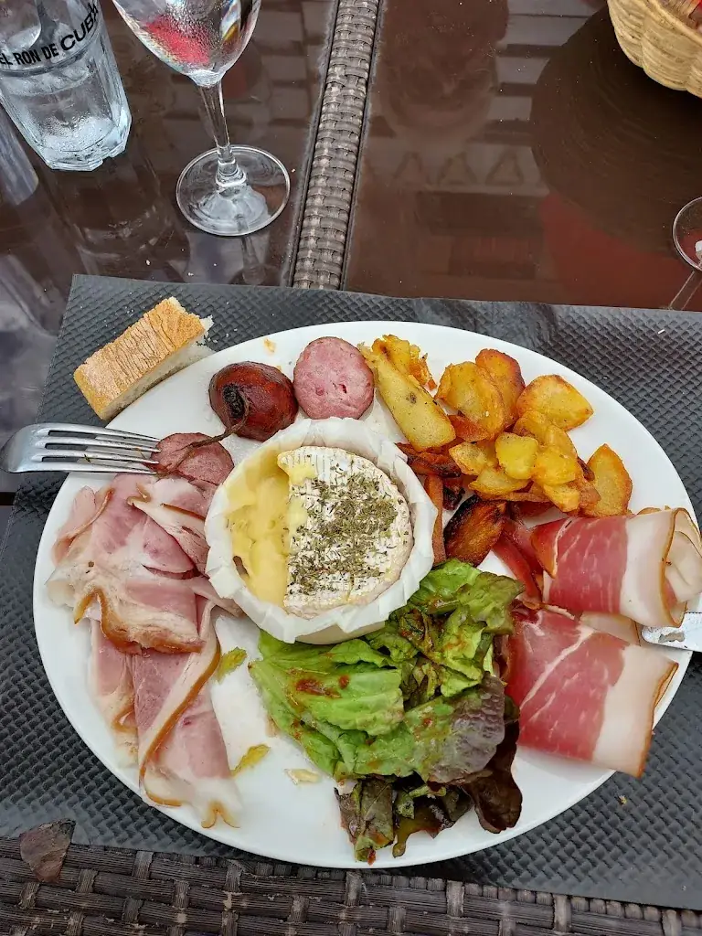 Diny_Restaurant de France à Pesmes 70_Pesmes_review