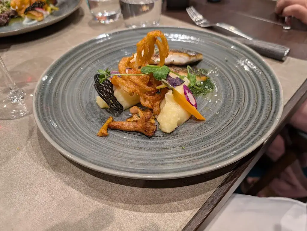 RESTAURANT LA PETITE AUBERGE_Moulins_slider_image_3