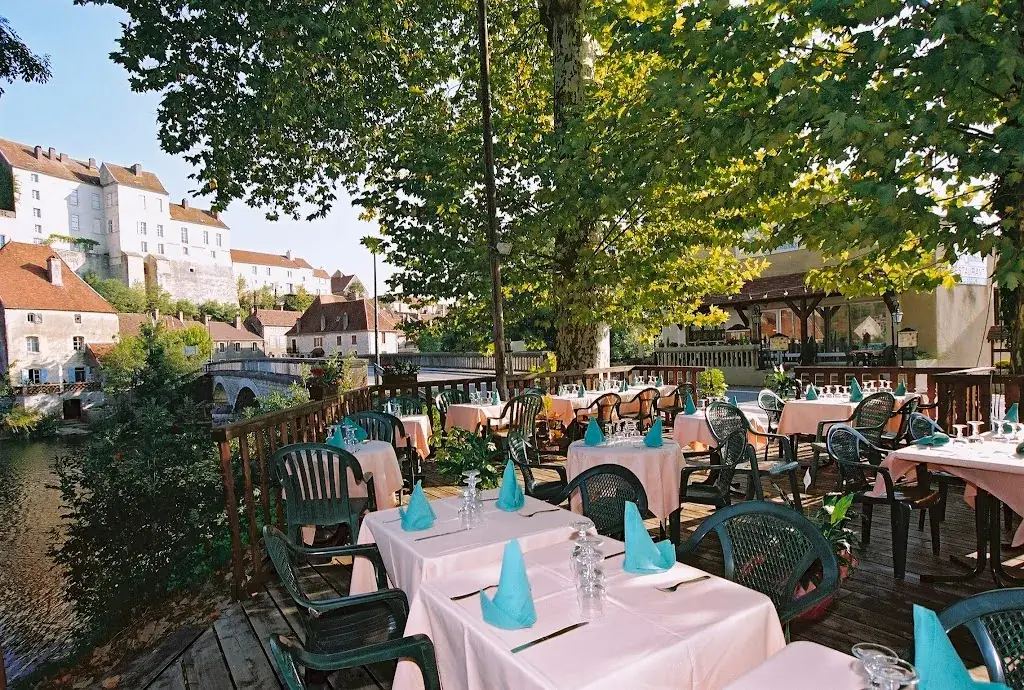 Les Jardins Gourmands restaurant in Pesmes