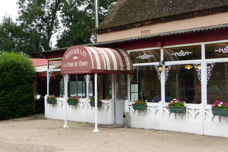 Le Pont De Thorey_Saint-Germain-du-Plain_slider_image_1