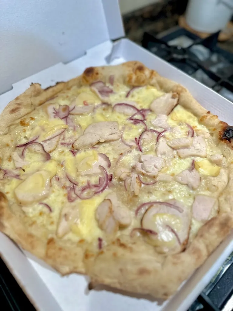 eloise michoux_L'AS 2 Pizz'_Avermes_recensione