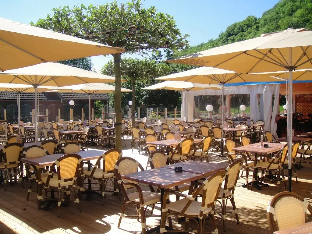 La Guinguette_Tour-du-Meix_slider_image_1