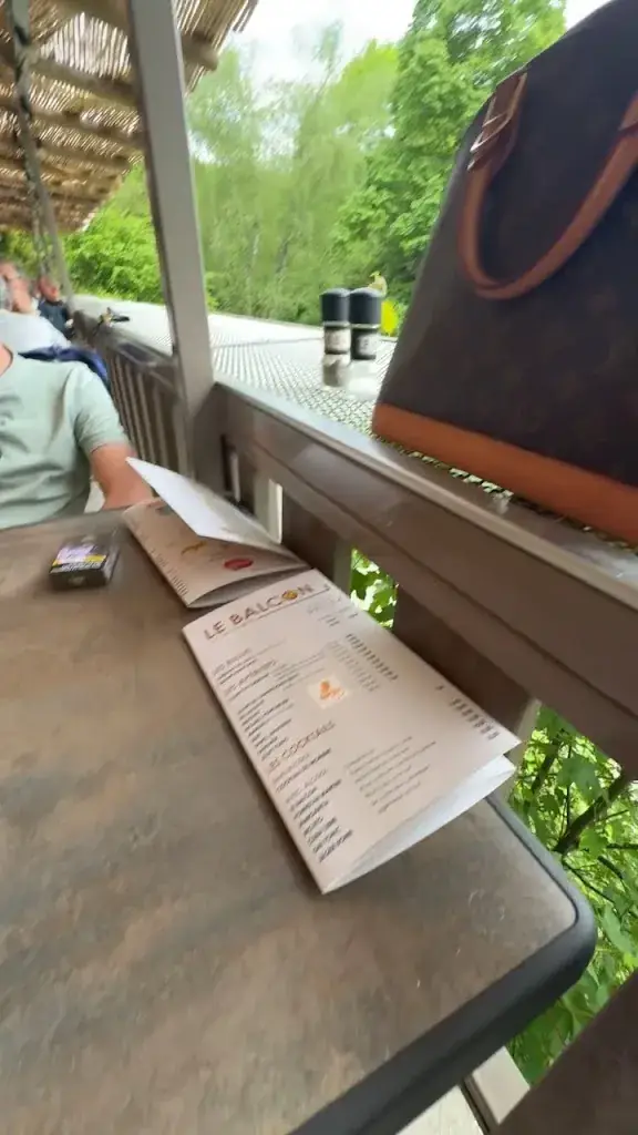 Bebe Jolie_Le Balcon_Tour-du-Meix_review