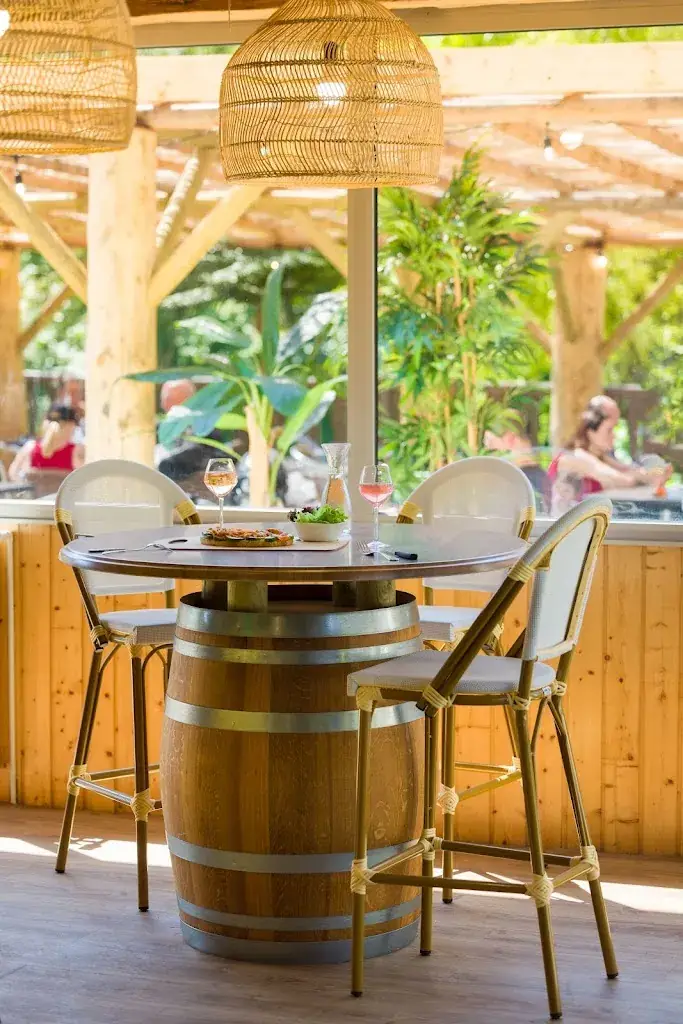 Le Balcon restaurant in Tour-du-Meix