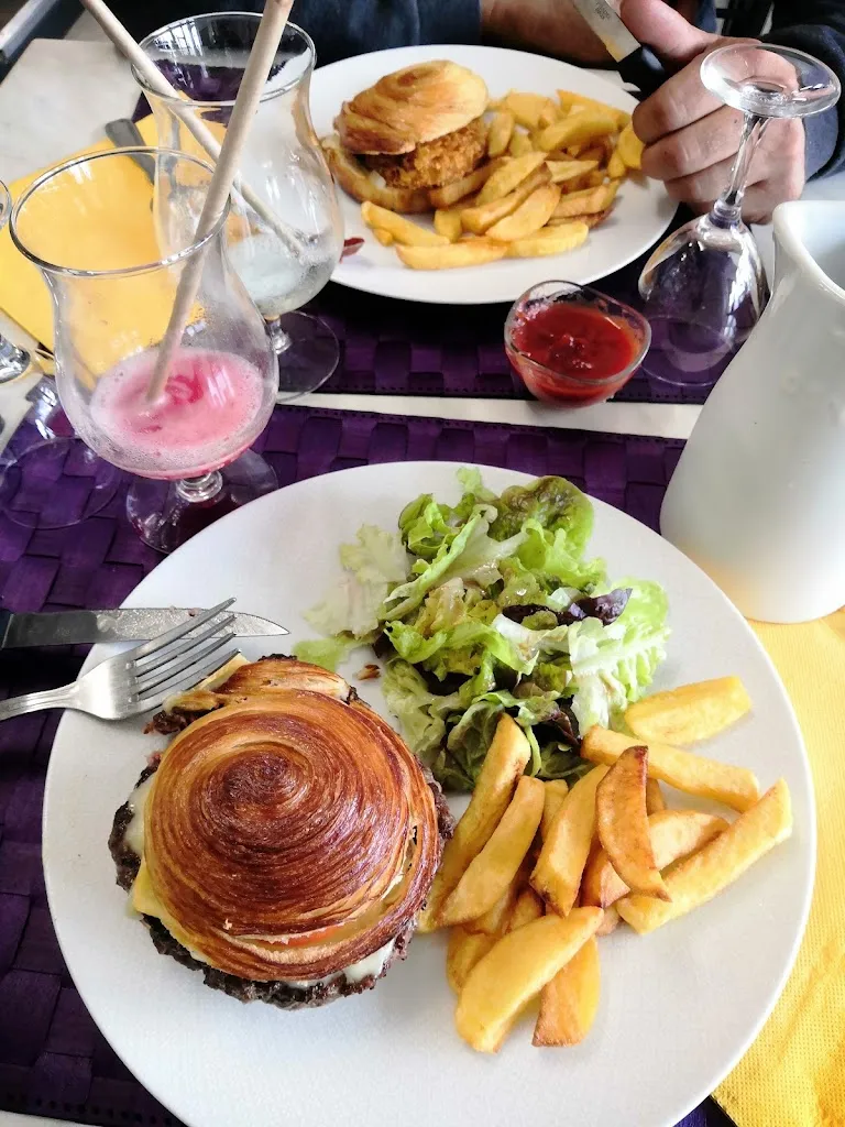 Ana Mrl_L'Abri_Véron_recensione